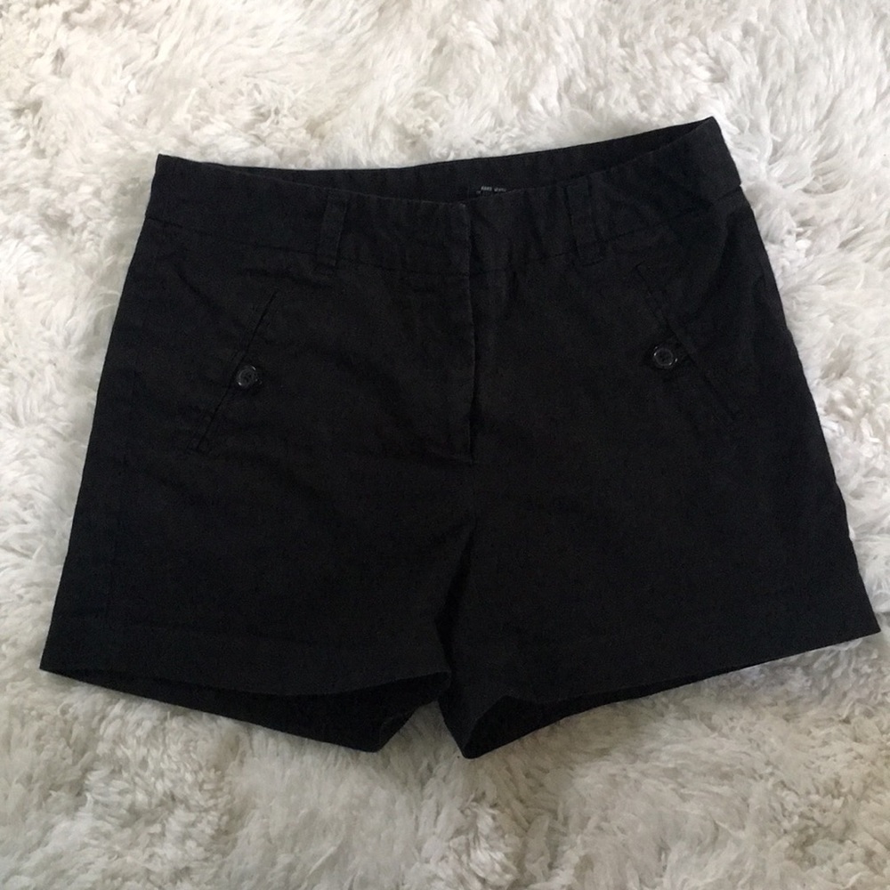 black burmuda shorts
